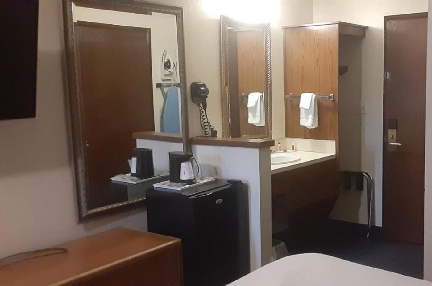 Days Inn By Wyndham Pocatello University Area Экстерьер фото